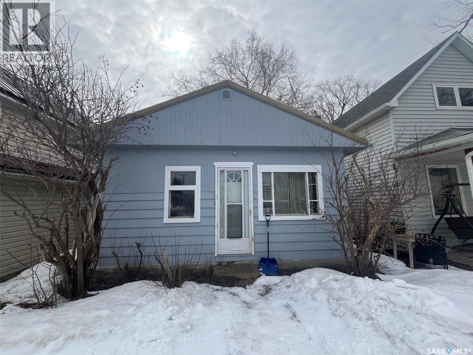 101B 1st AVENUE W