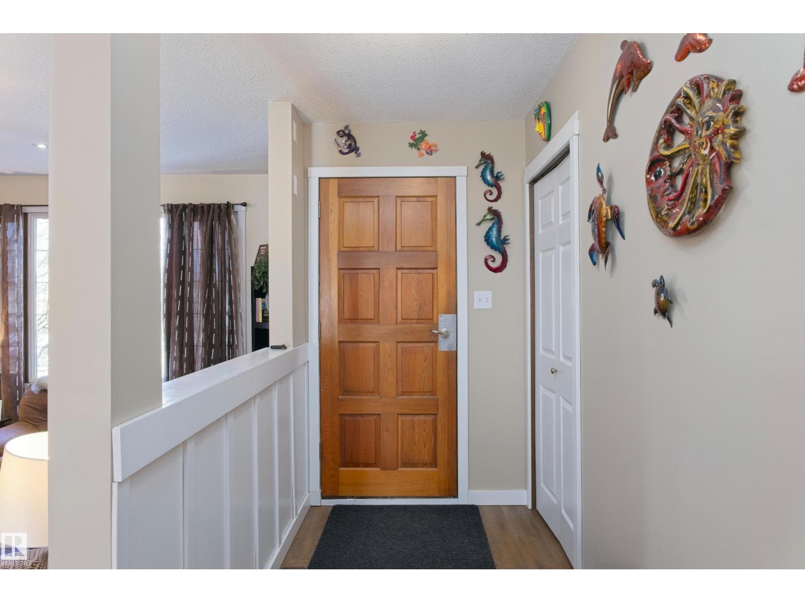 4904 43A ST photo 6