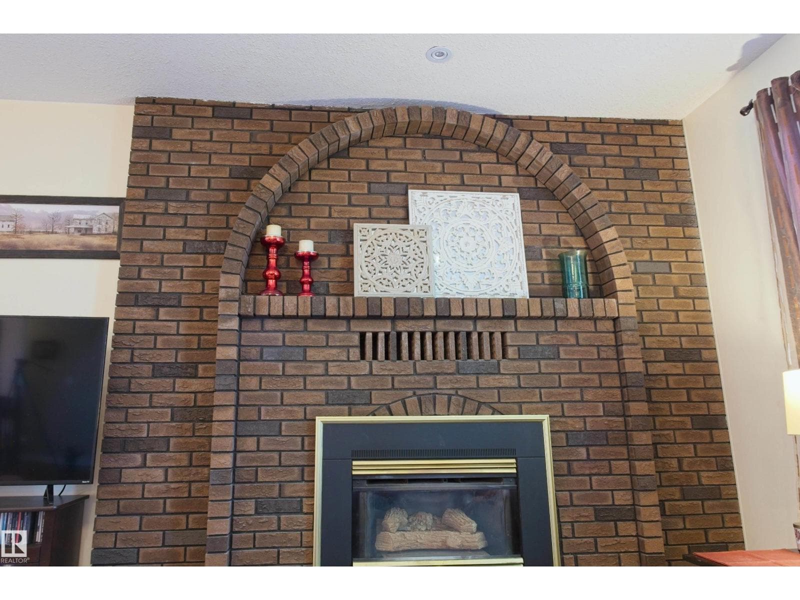 4904 43A ST photo 9