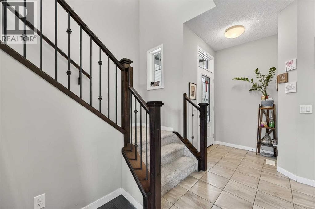 15 Fireside Crescent — photo 4