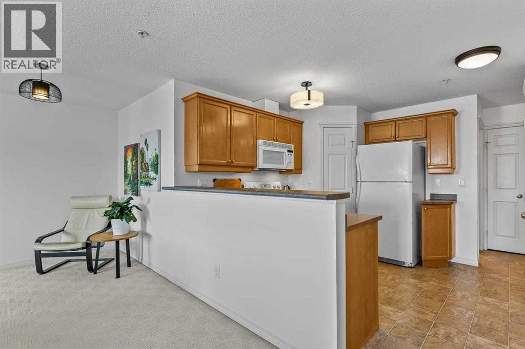 301, 1110 17 Street SW — photo 4
