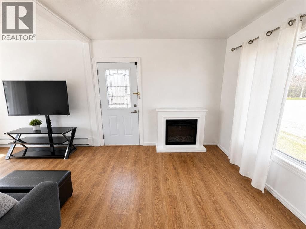 132 8 Avenue — photo 3