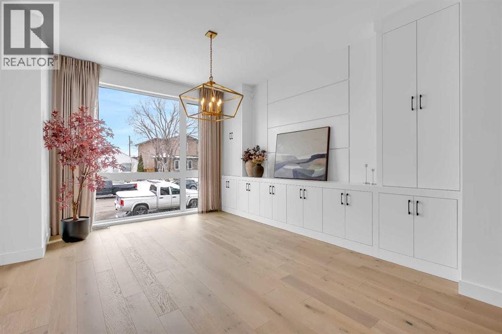 2625 29 Street SW — photo 3