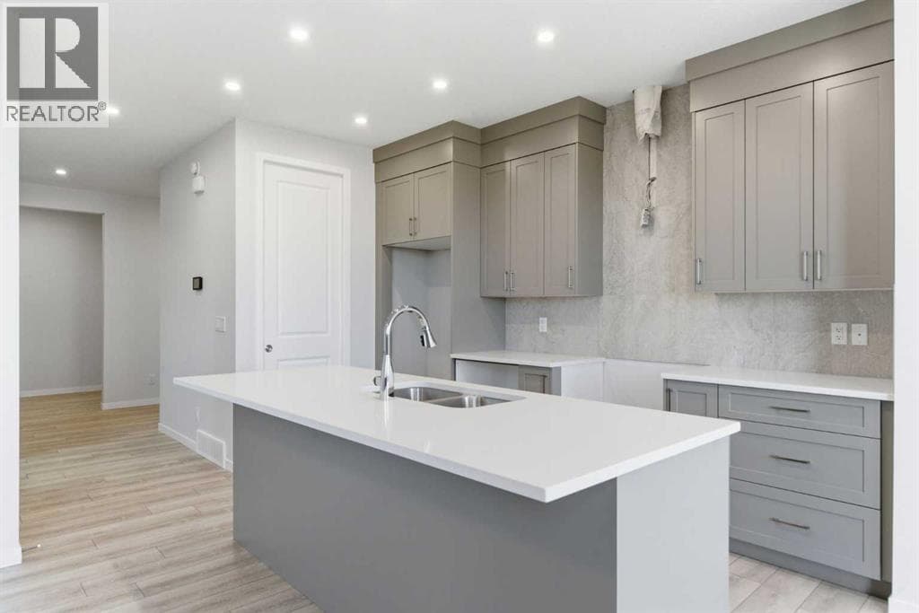 623 Buffaloberry Manor SE — photo 5
