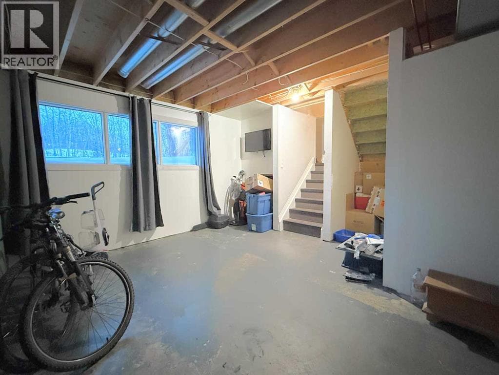4909 42 Street photo 7