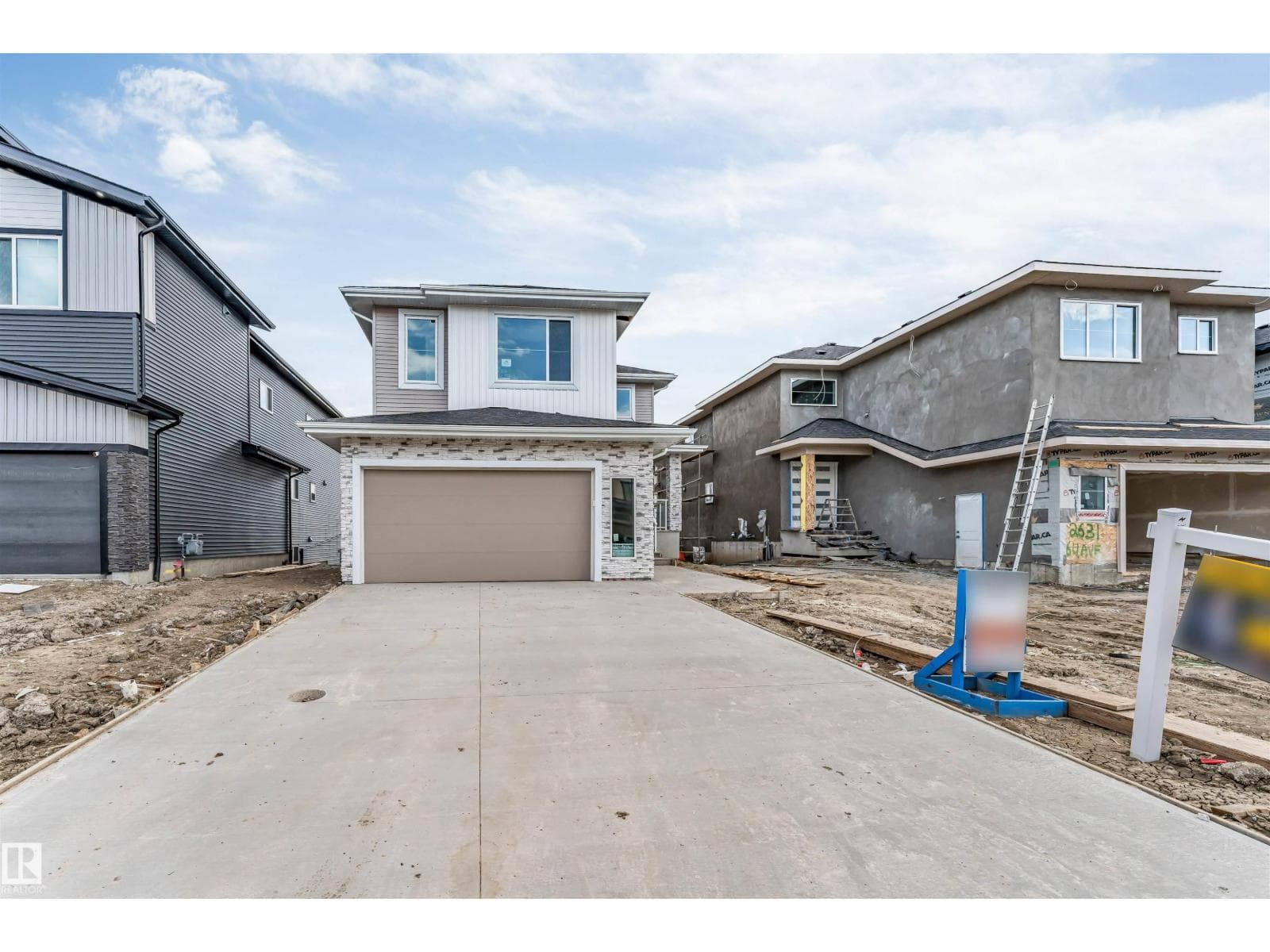 2637 64 AV — photo 2