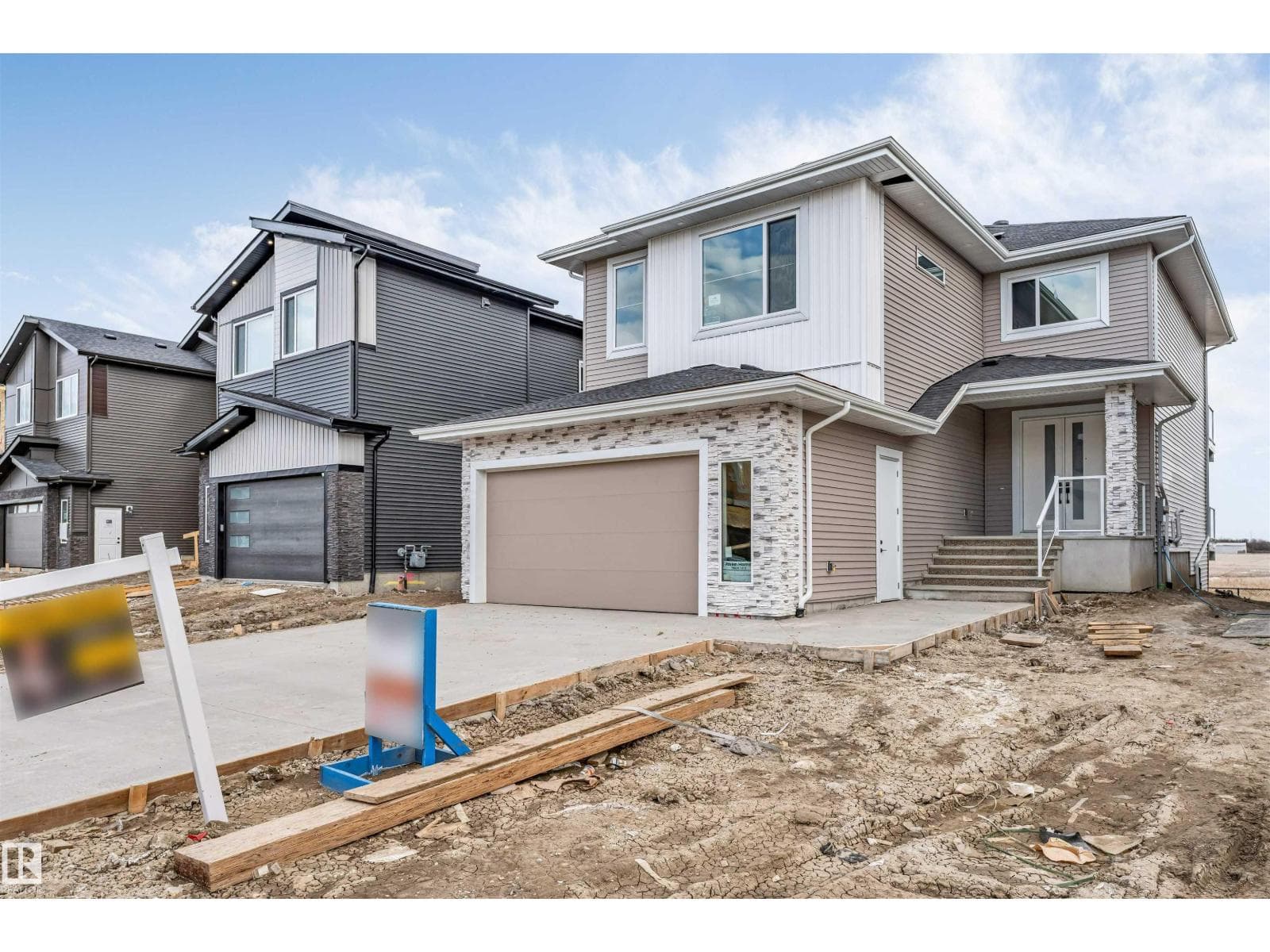 2637 64 AV — photo 3