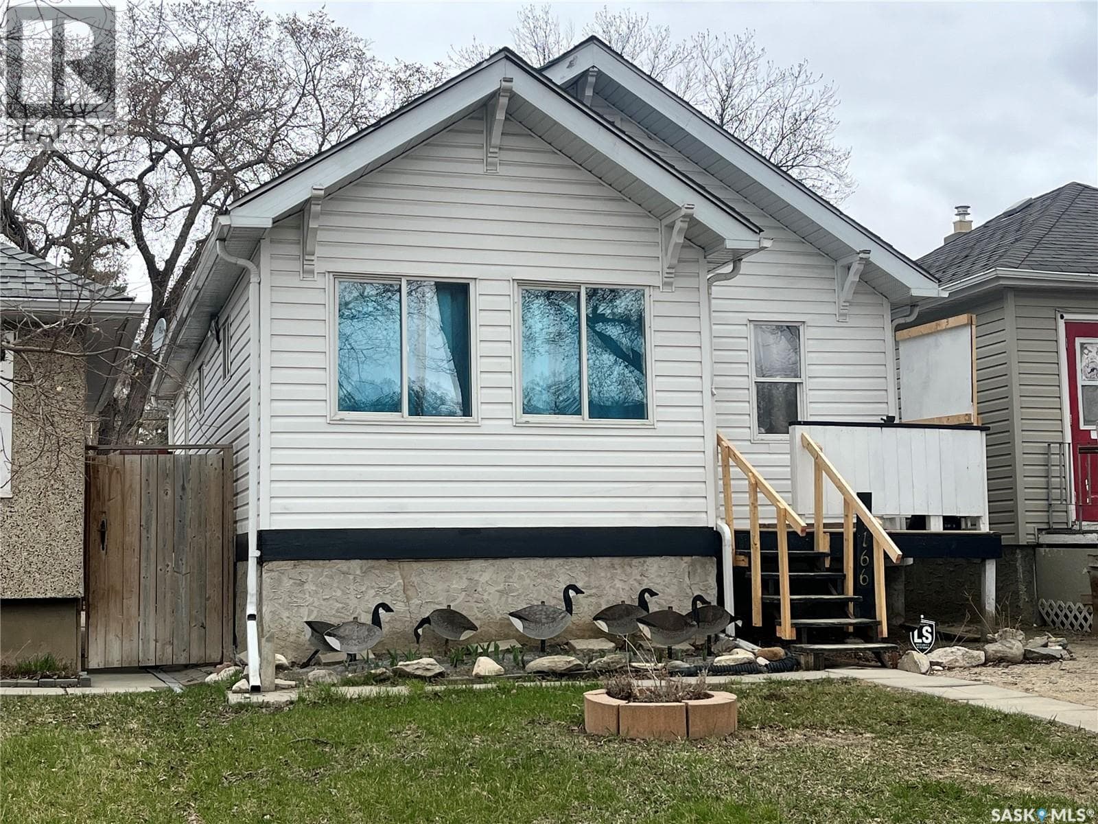 1166 RETALLACK STREET — photo 2