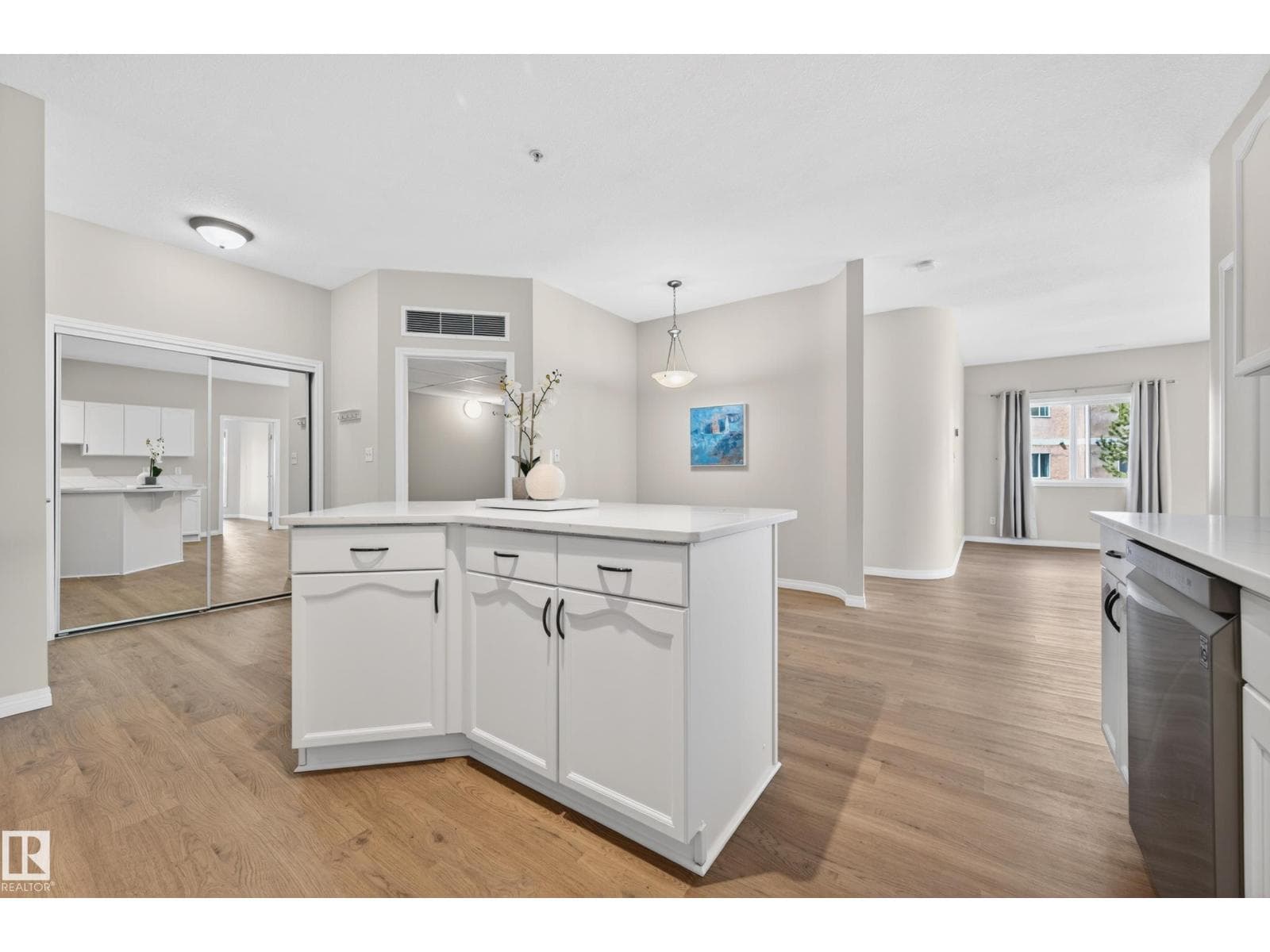 #222 4304 139 AV NW — photo 5