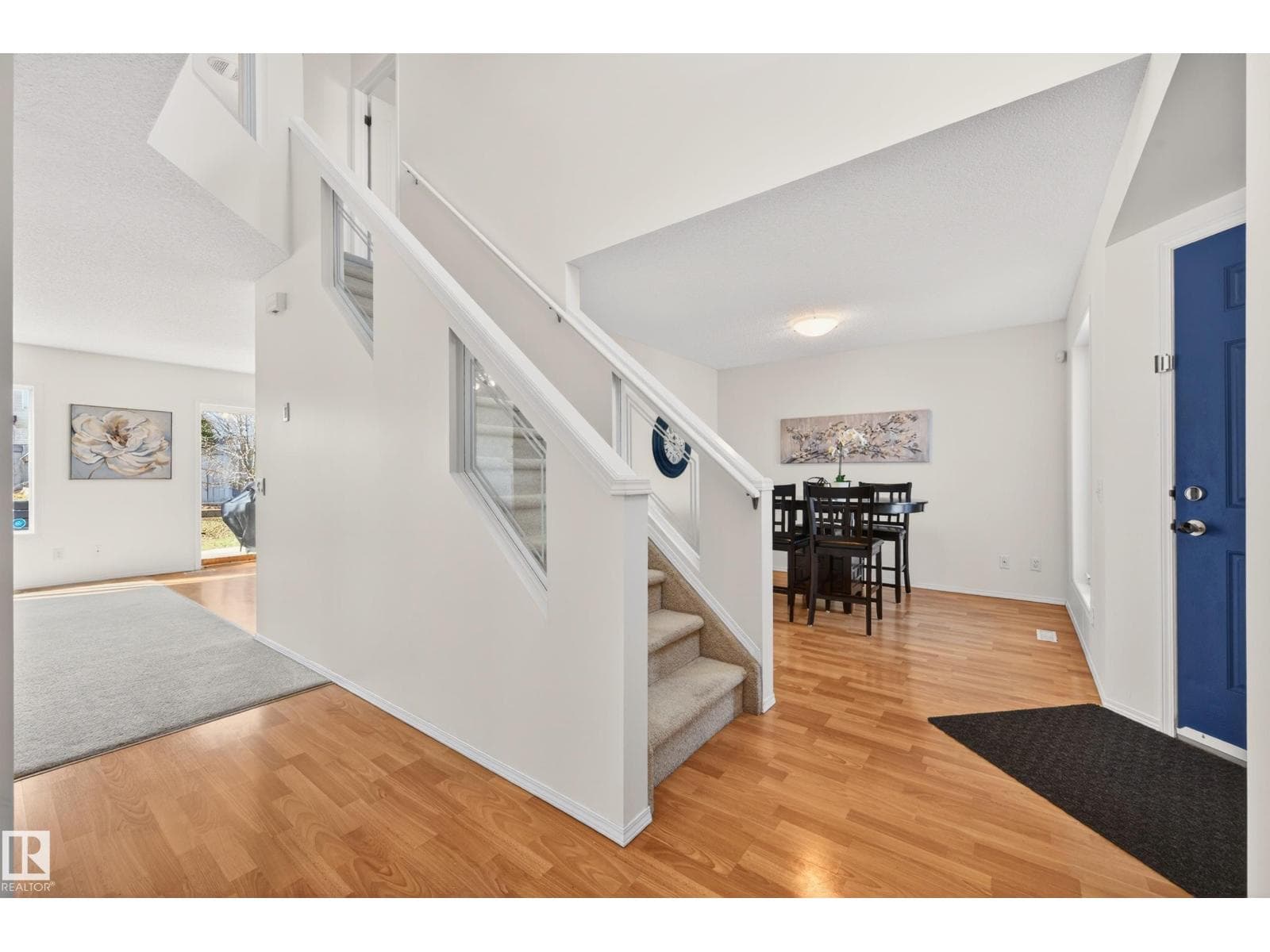 19019 49 AV NW — photo 3