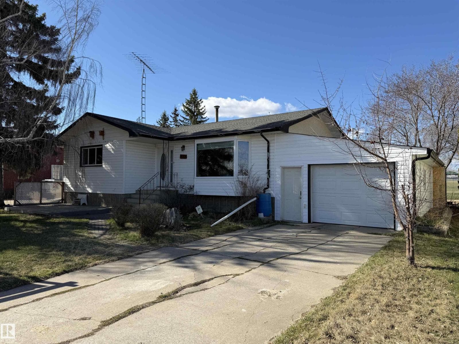 4 bed 2 bath single family at 4706 54 AV — $309,000