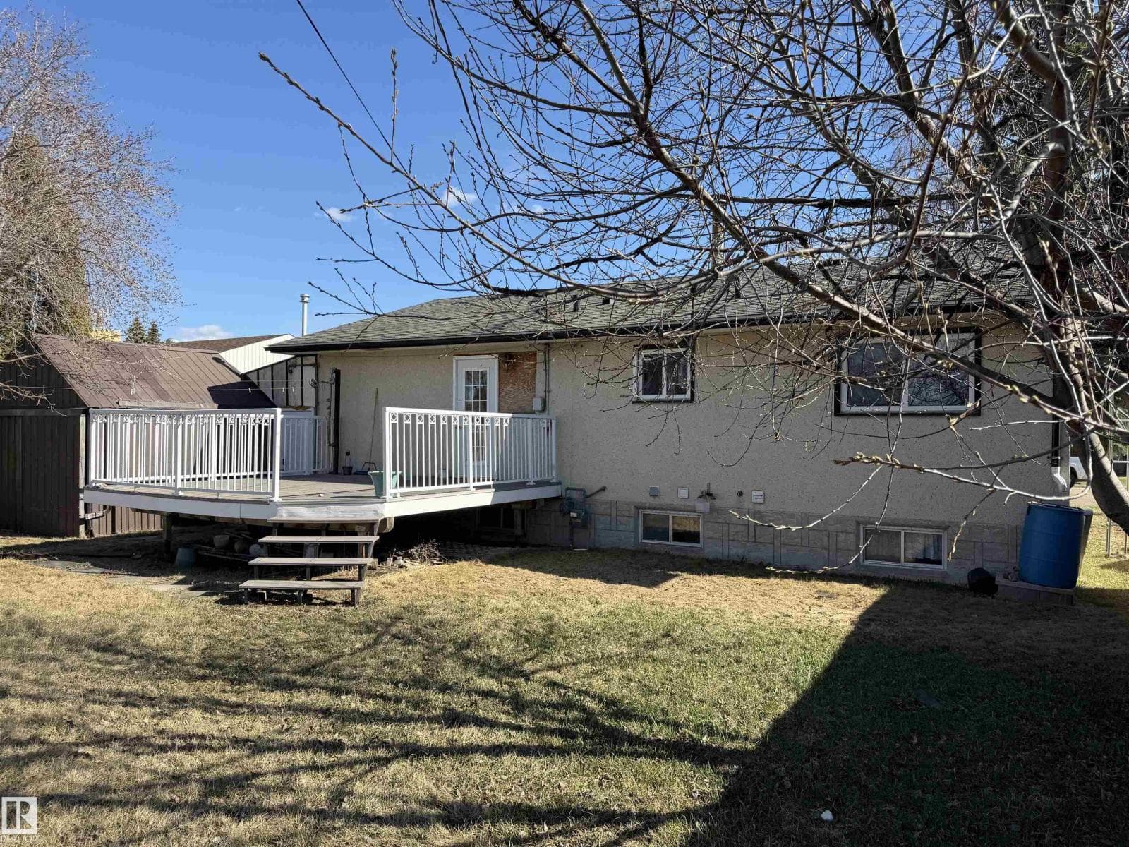 4706 54 AV photo 3