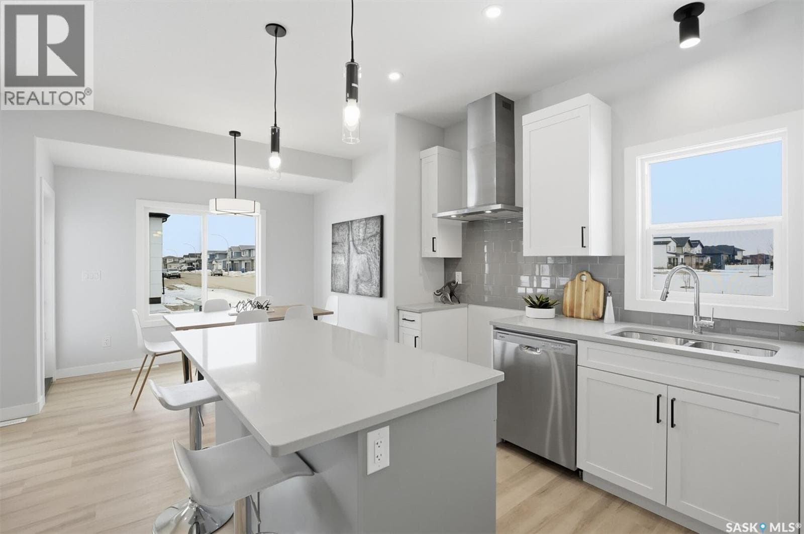 410 Leskiw BEND — photo 5