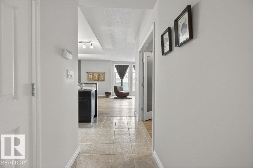#408 9020 JASPER AV NW — photo 2