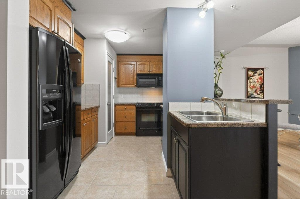 #408 9020 JASPER AV NW — photo 4