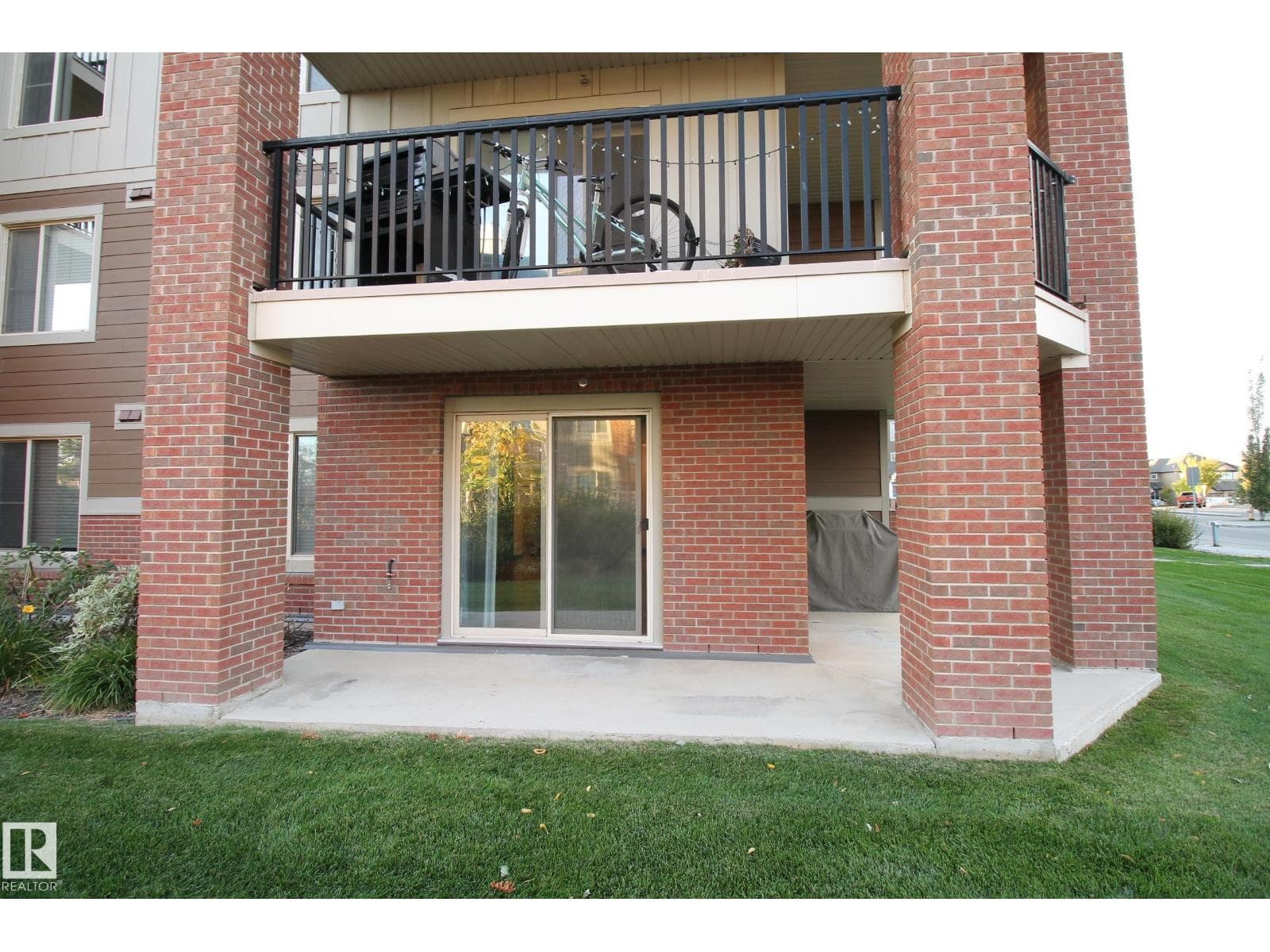 #105 3719 Whitelaw LN NW — photo 4