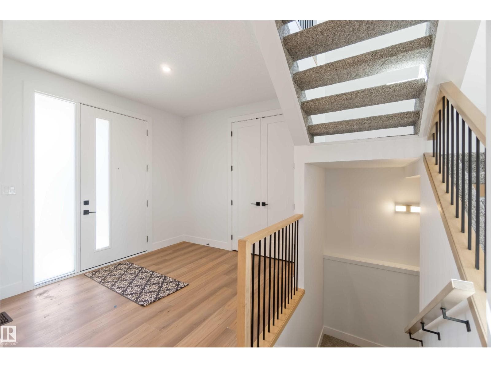 74 ELDRIDGE PT — photo 2
