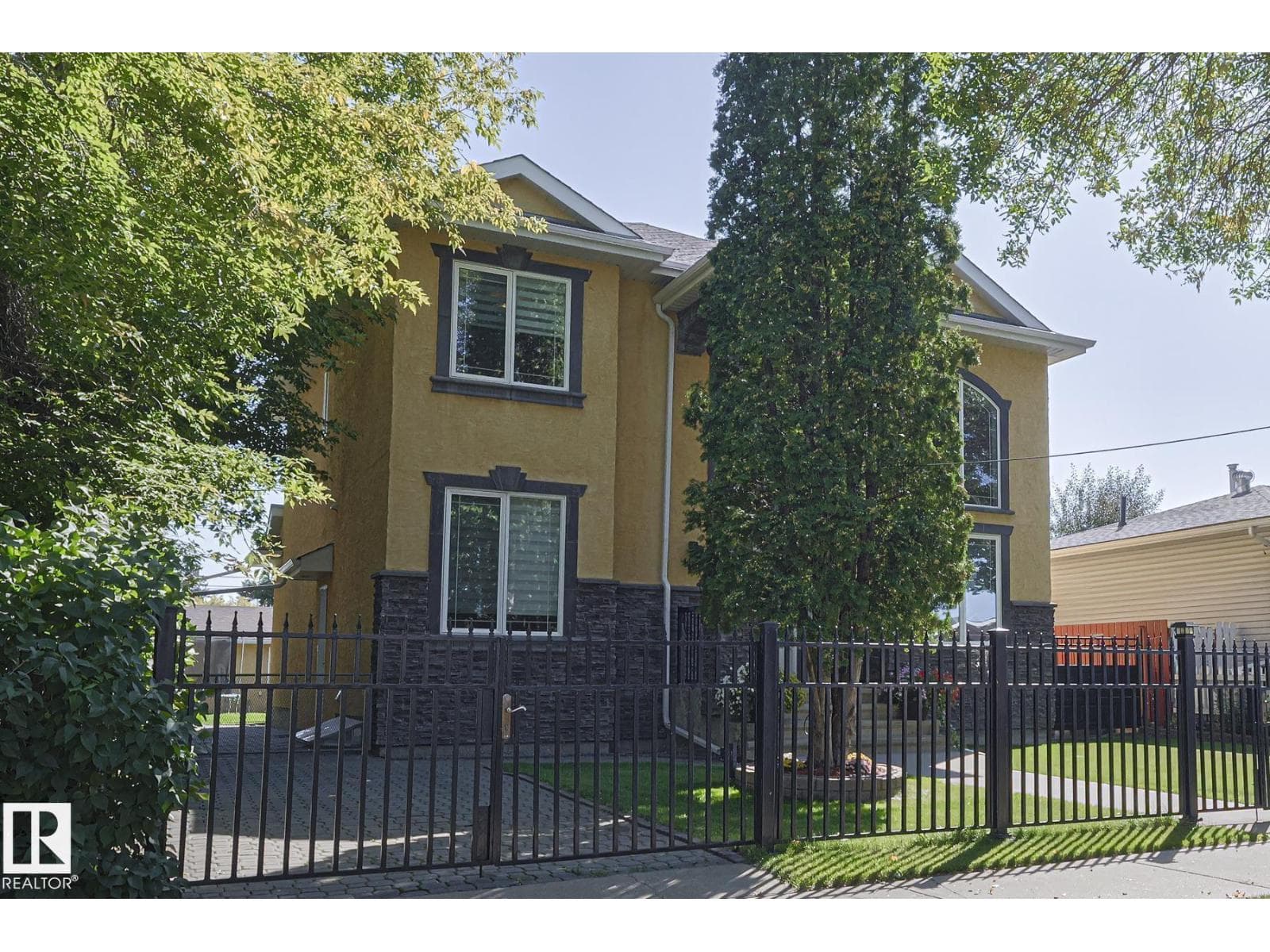 10731 150 ST NW NW — photo 4