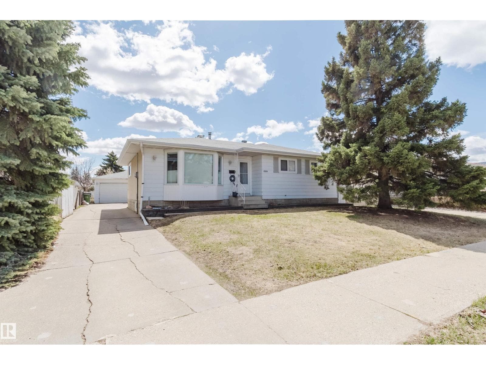 10519 36A AV NW — photo 2