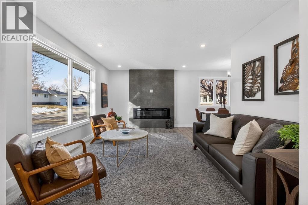 203 Lynnover Place SE — photo 3