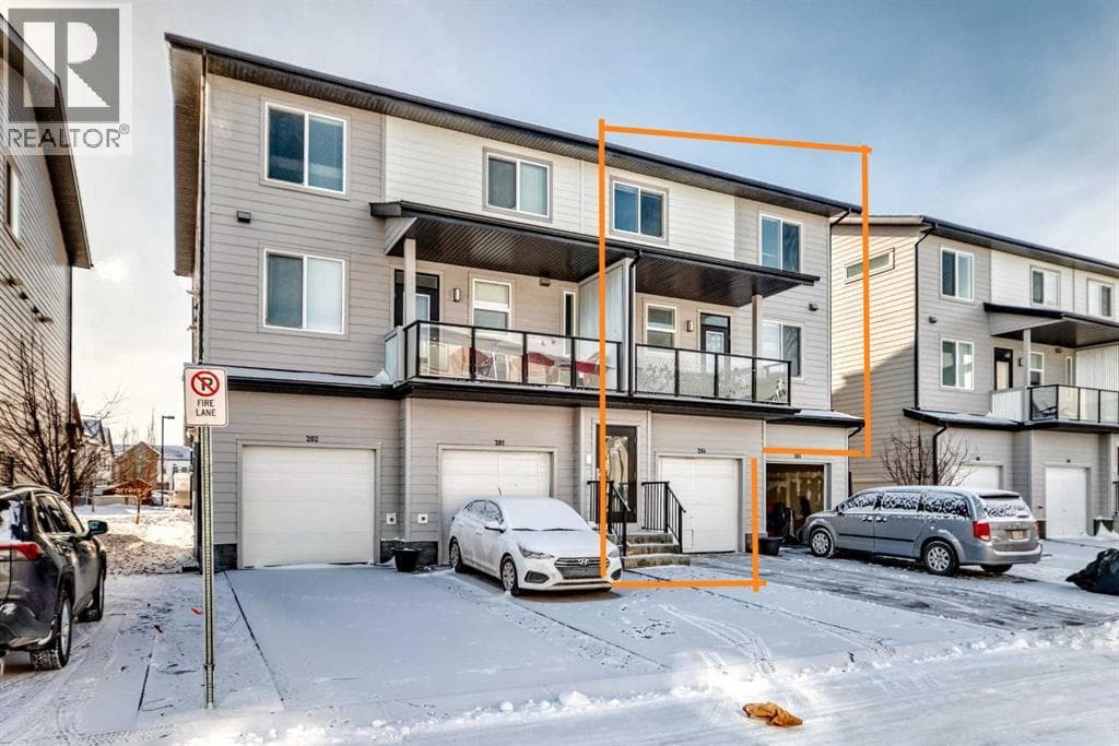 204, 135 Redstone Walk NE