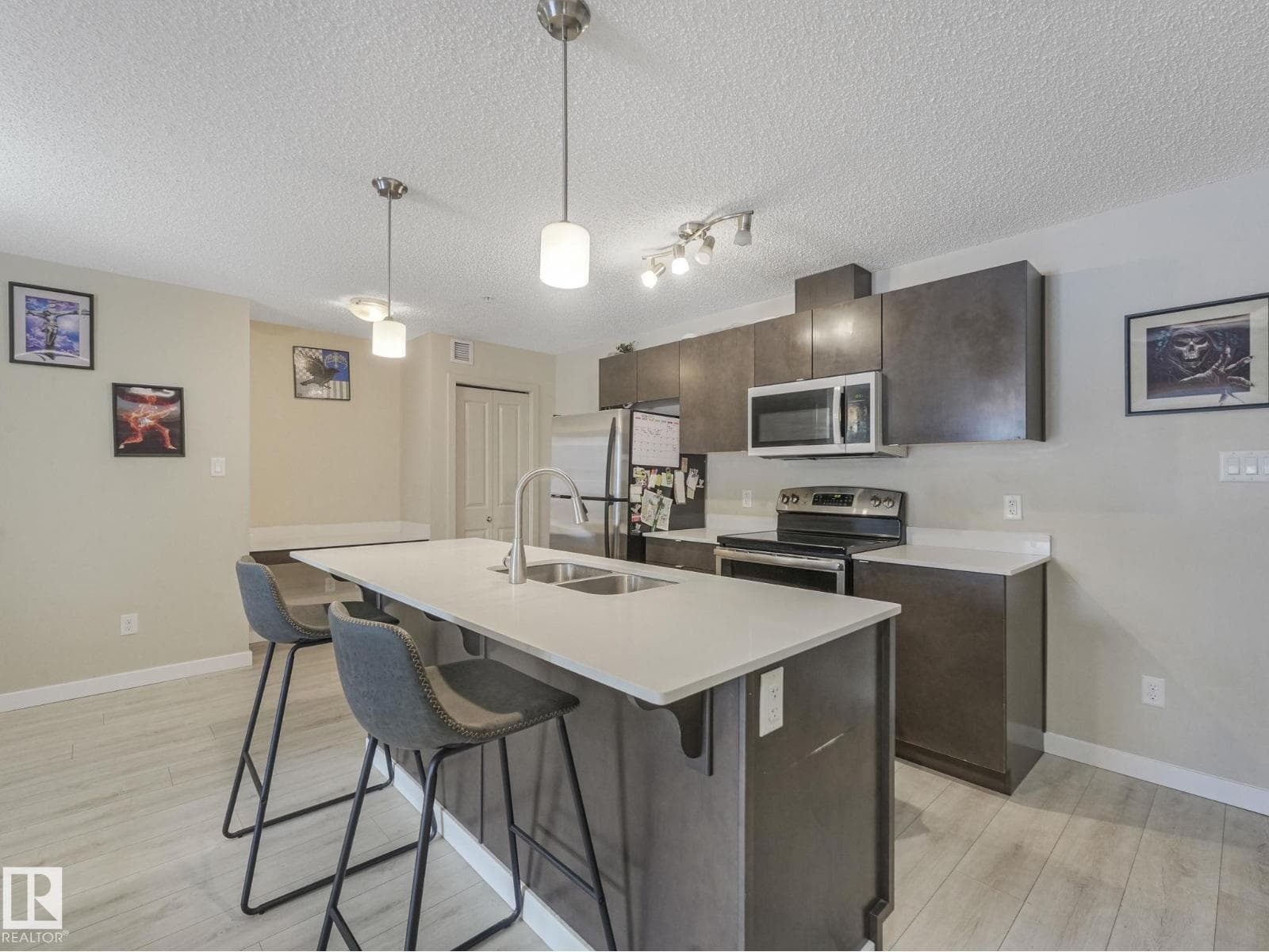 #110 508 ALBANY WY NW