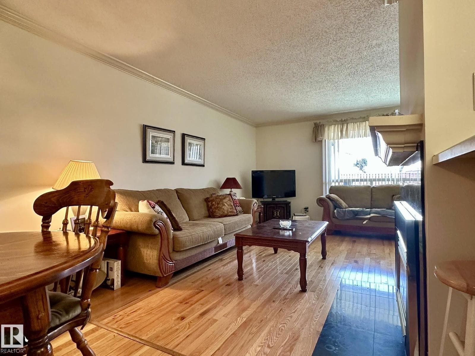 2304 151 AV NW — photo 5