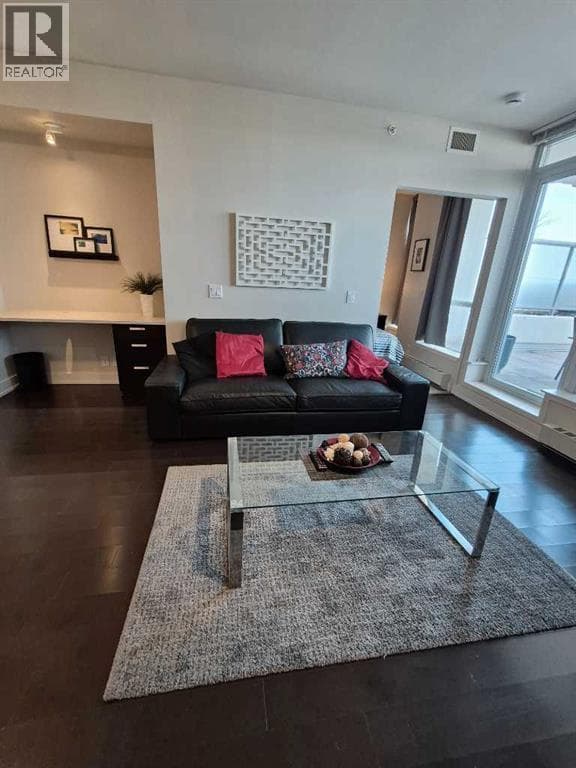 722, 222 Riverfront Avenue SW — photo 3