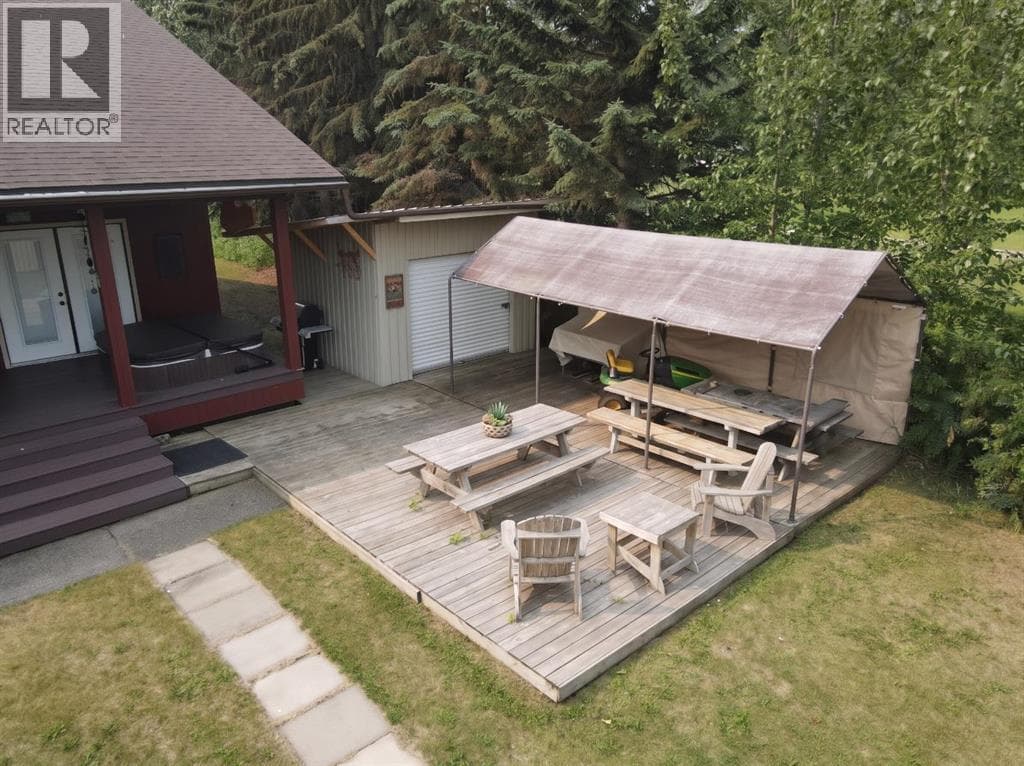 155 Peace River Avenue — photo 2