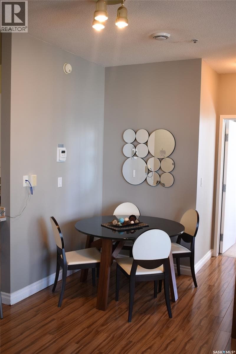 501 1867 Hamilton STREET — photo 5