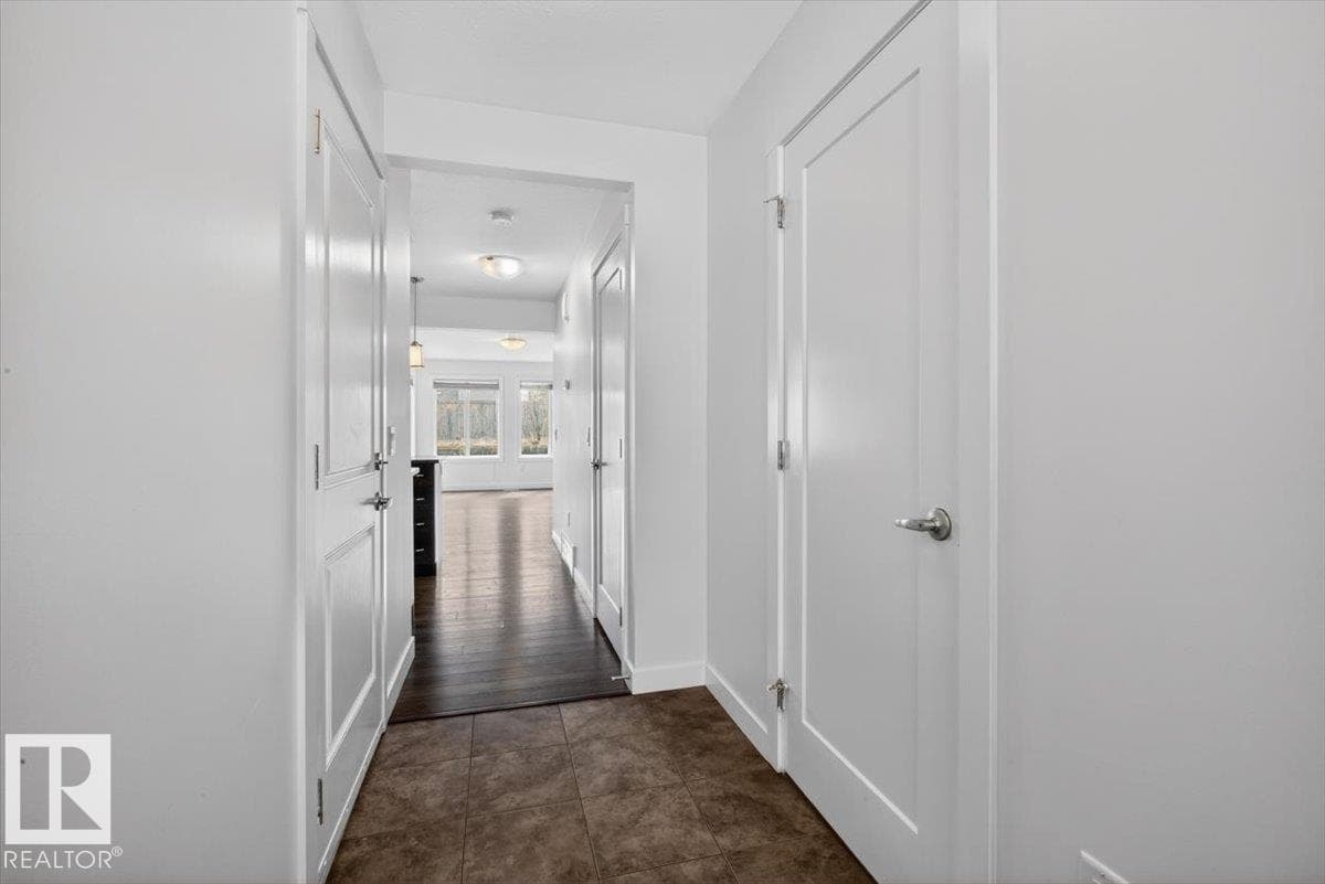 20315 43 AV NW — photo 3