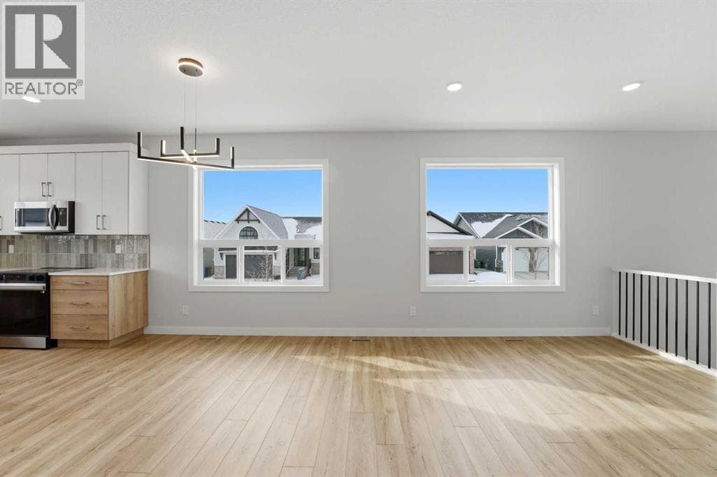 41 Emmett Crescent — photo 5