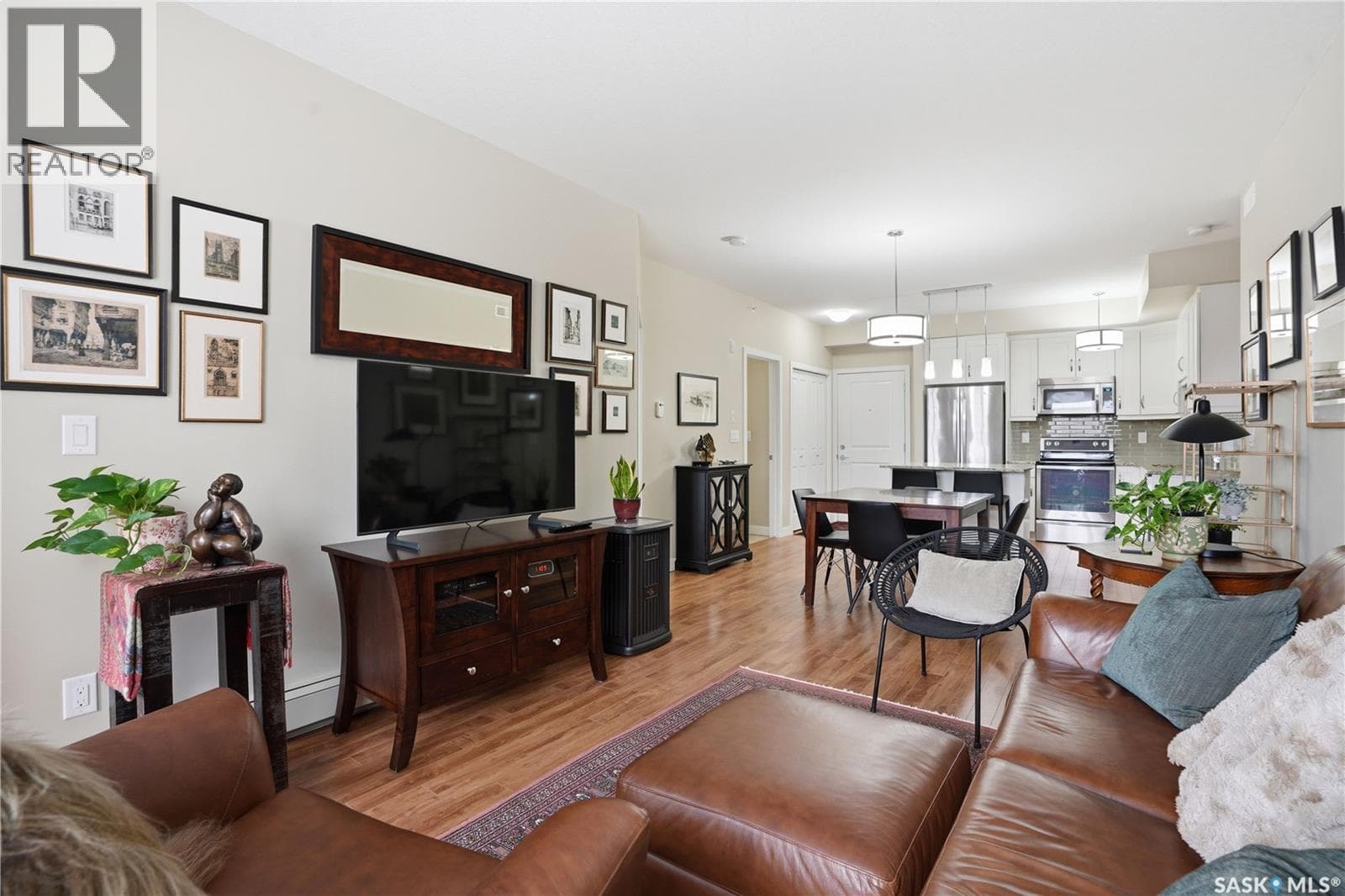 323 1025 Moss AVENUE — photo 4