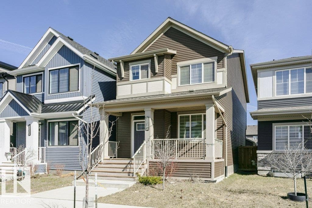 1529 Plum CI SW