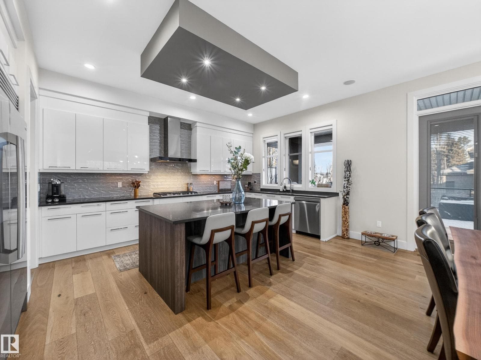 1121 WAHL PL NW — photo 5