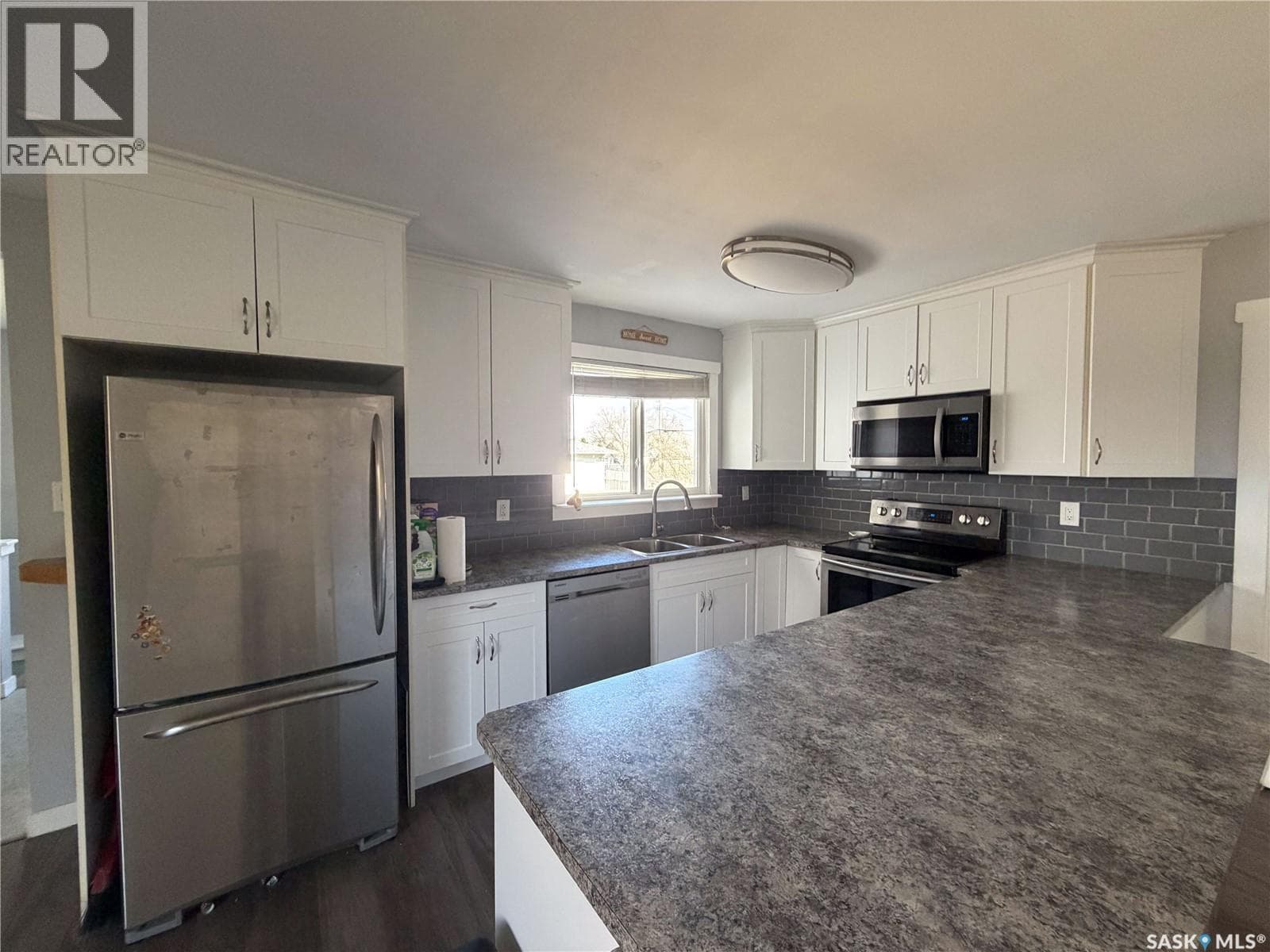 302 Aberdeen STREET — photo 2