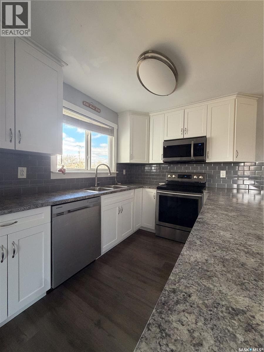 302 Aberdeen STREET — photo 3