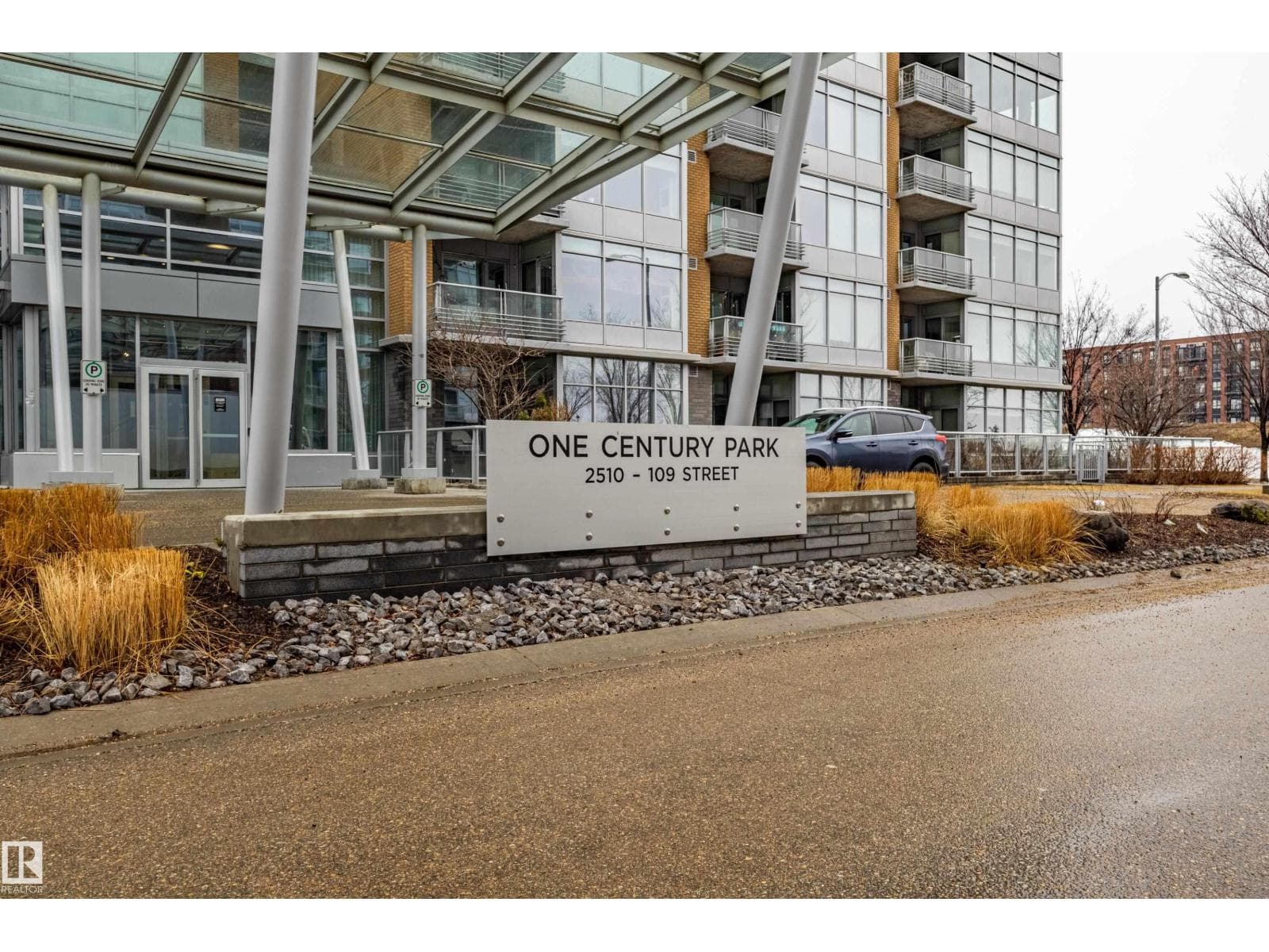 #310 2510 109 ST NW