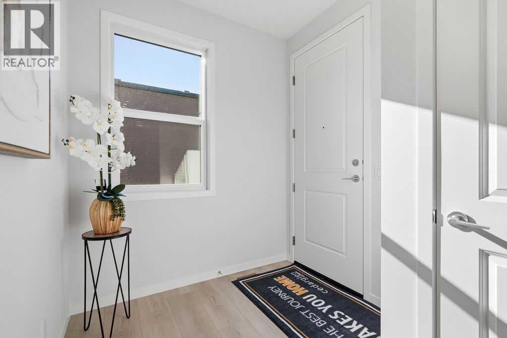 259 Marnot Grove NW — photo 2