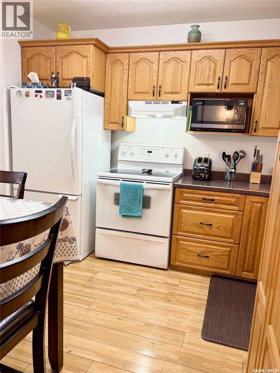 102 30 Russell DRIVE — photo 3