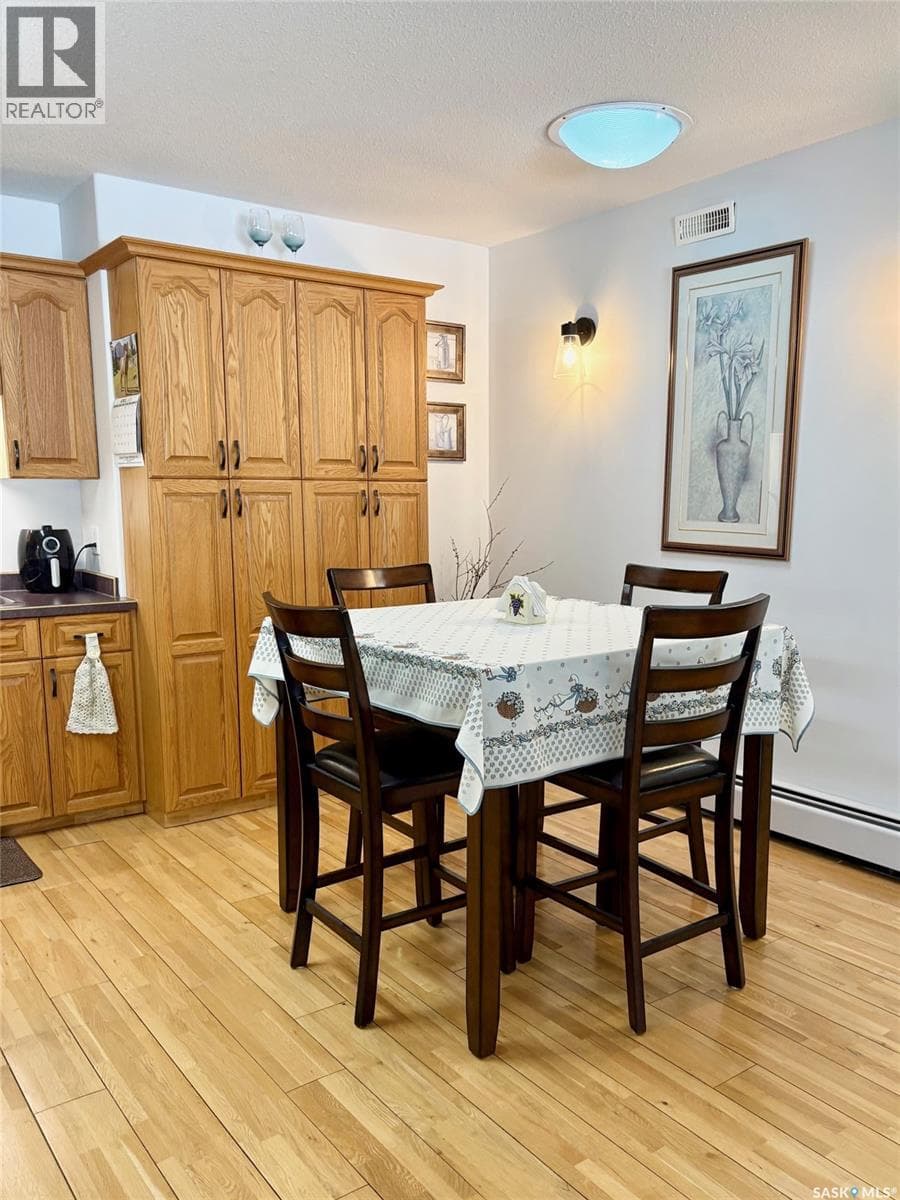 102 30 Russell DRIVE — photo 4