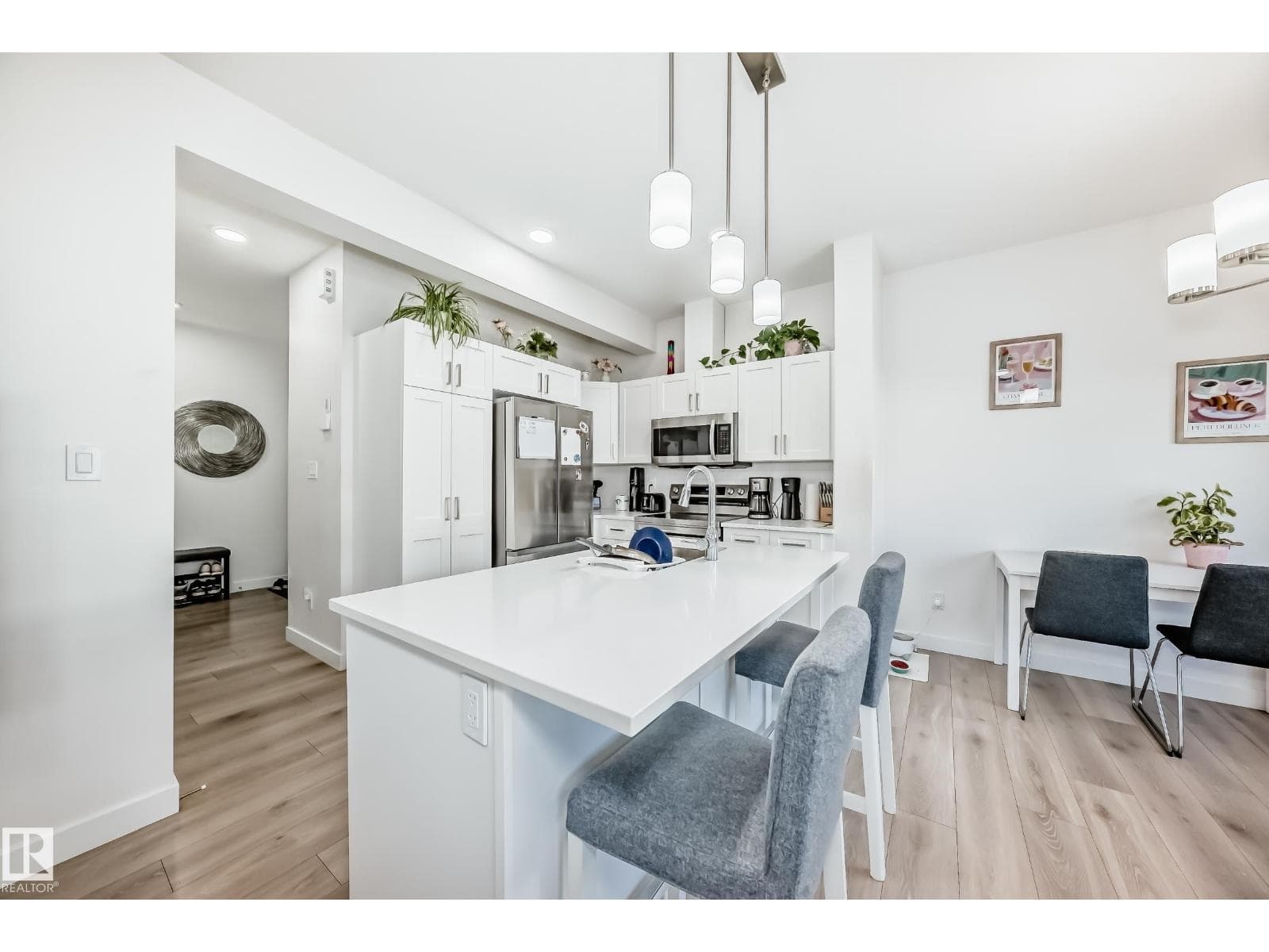 #19 740 DANIELS WY SW — photo 5