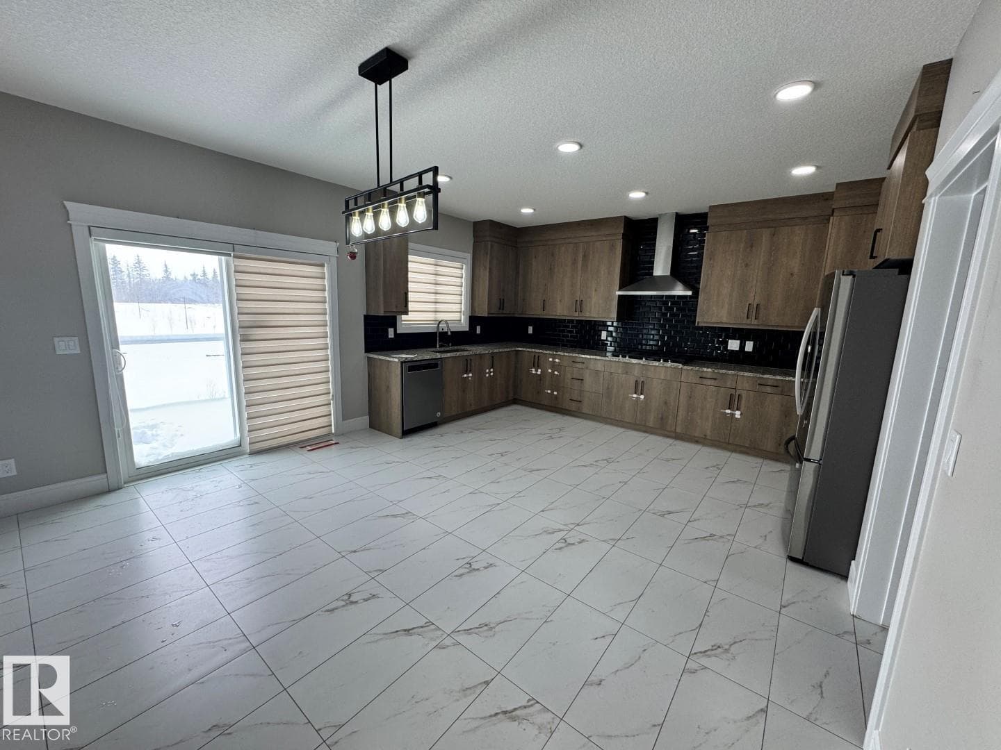 8729 MAYDAY LN SW — photo 2