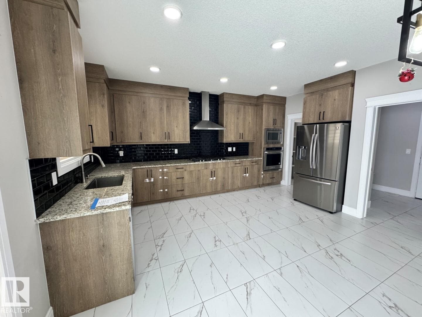 8729 MAYDAY LN SW — photo 3