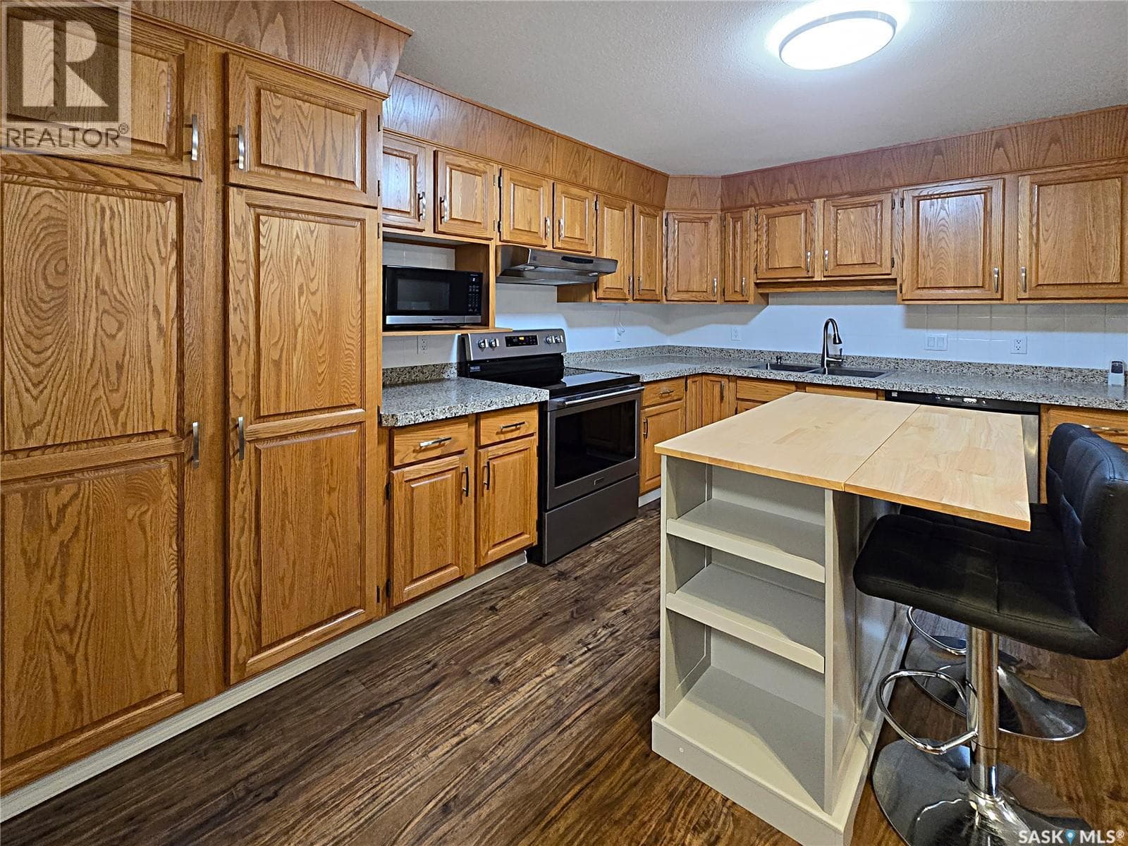 103 27 Erichsen PLACE — photo 4
