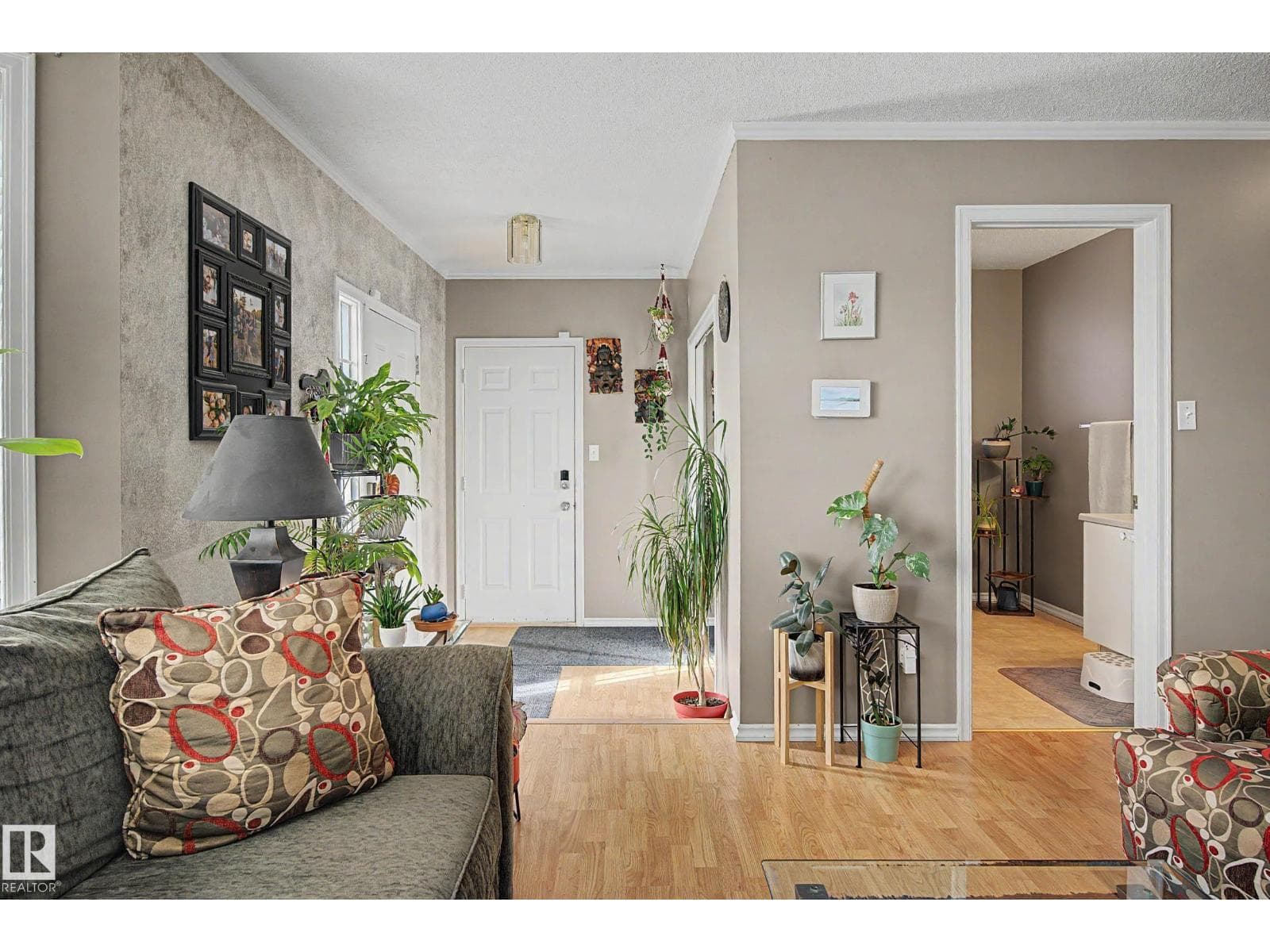 110 LUNNON DR — photo 5