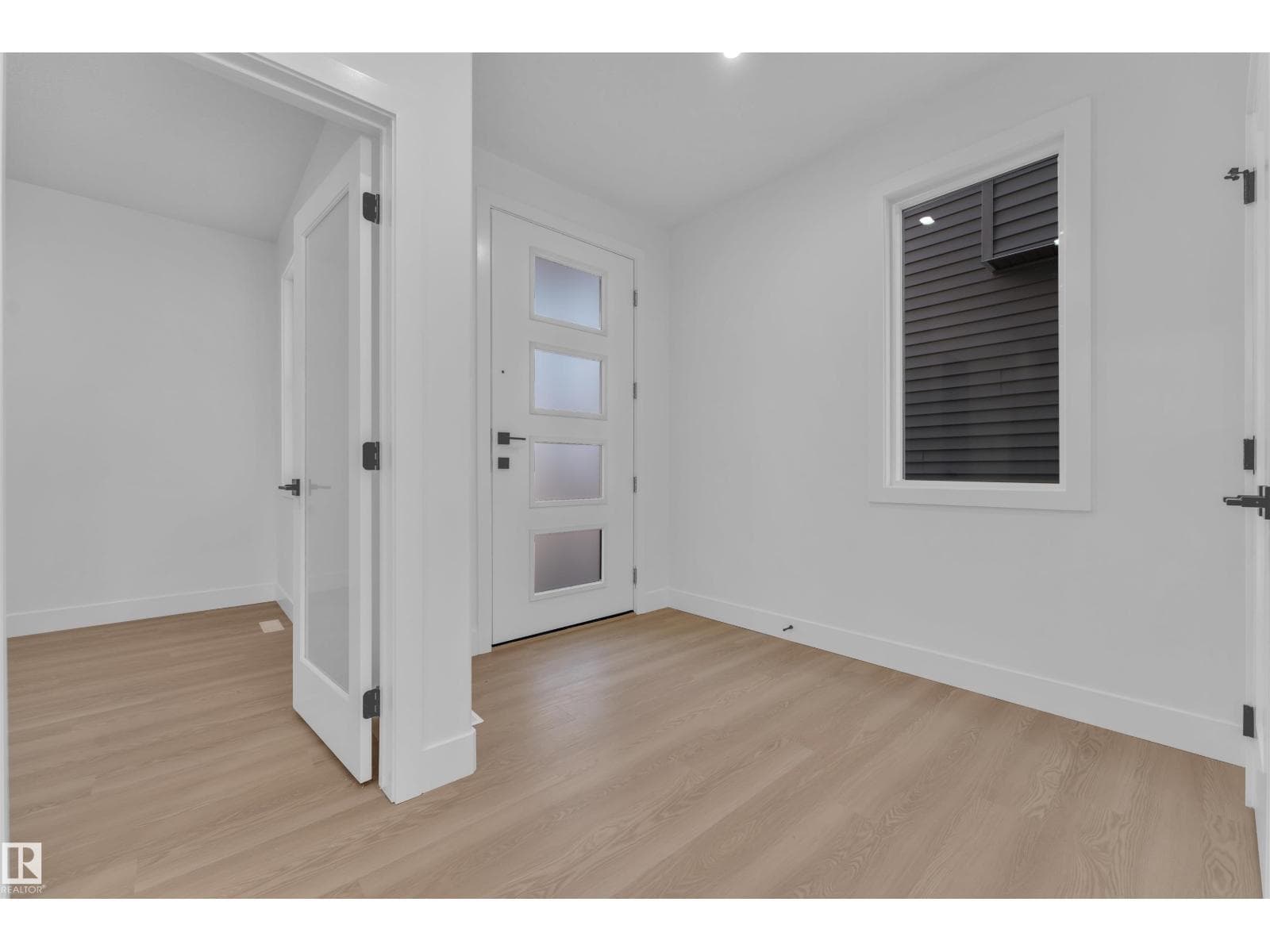 176 CALEDON CR — photo 5