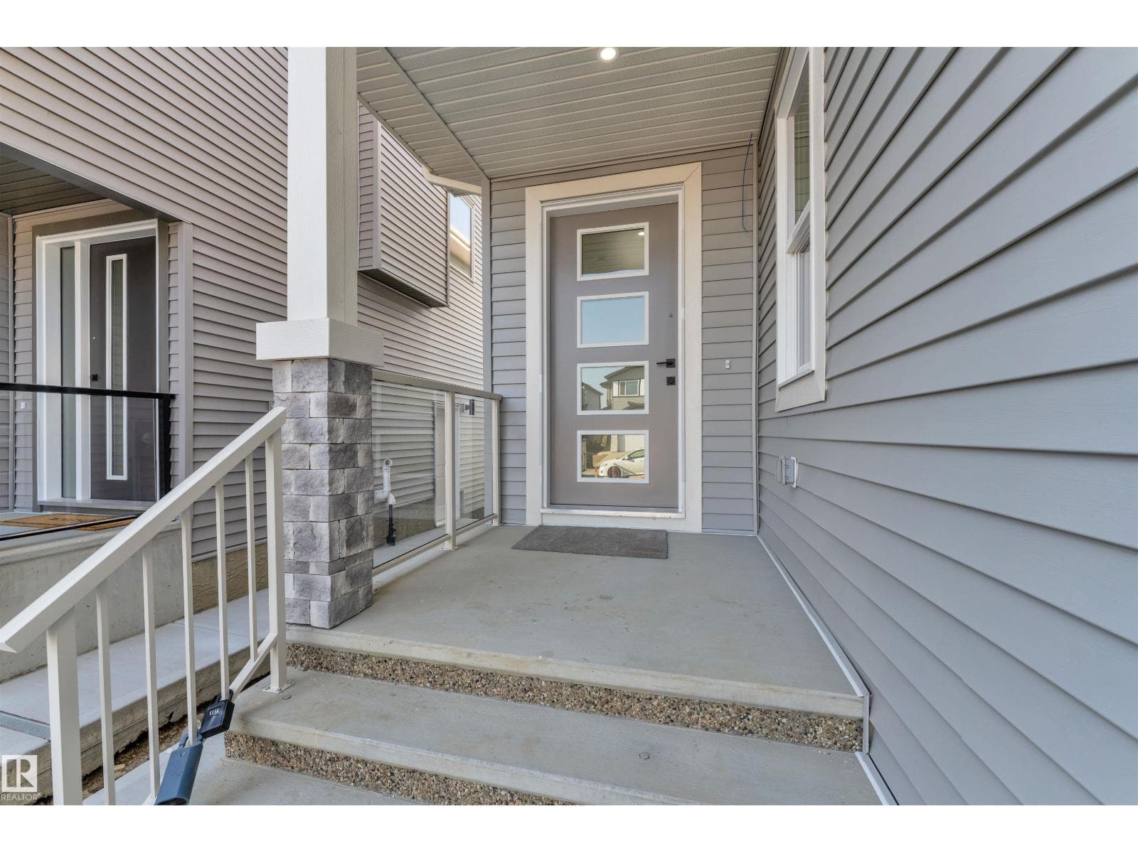176 CALEDON CR — photo 4