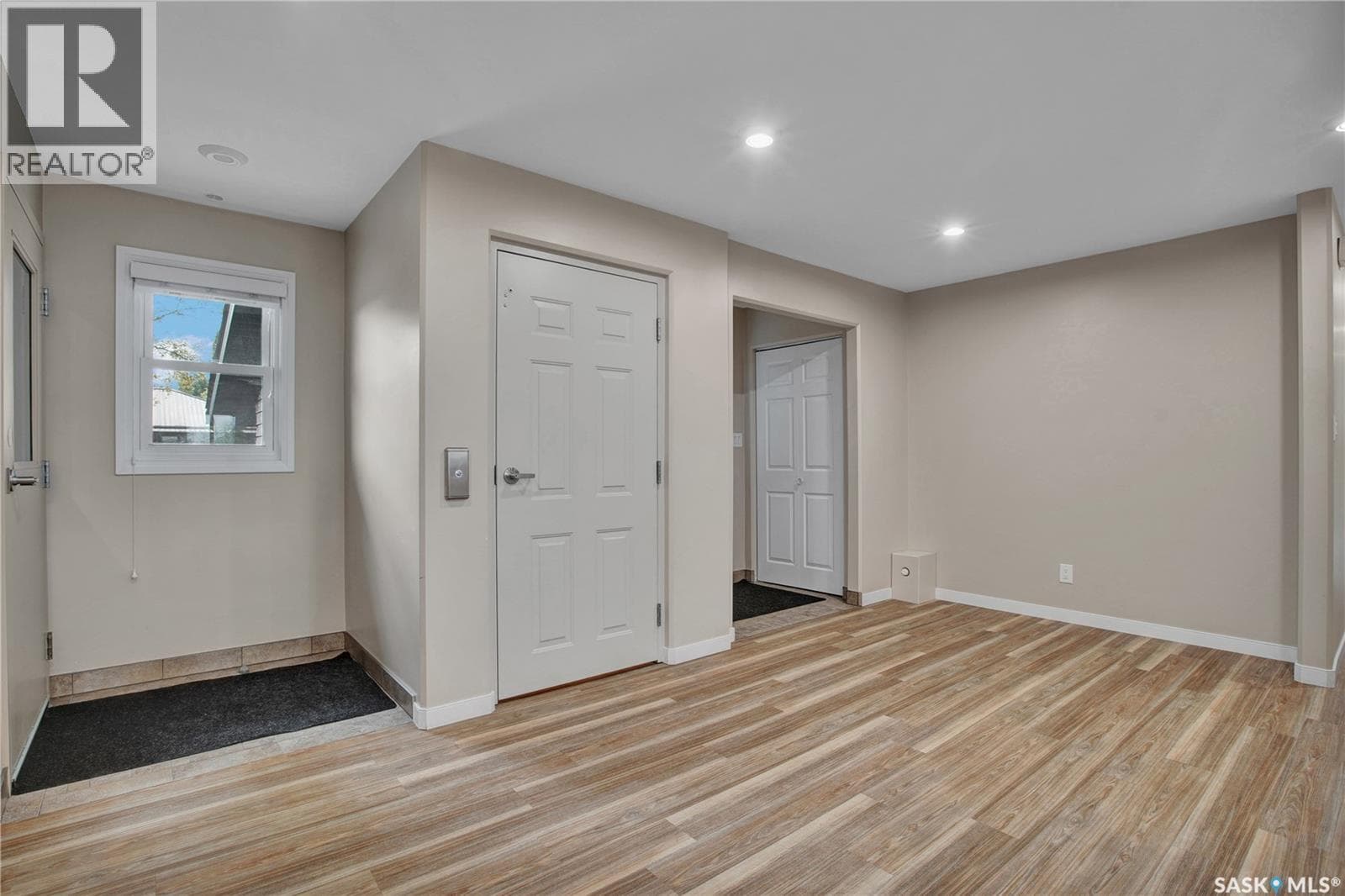 3102 Caen STREET — photo 5