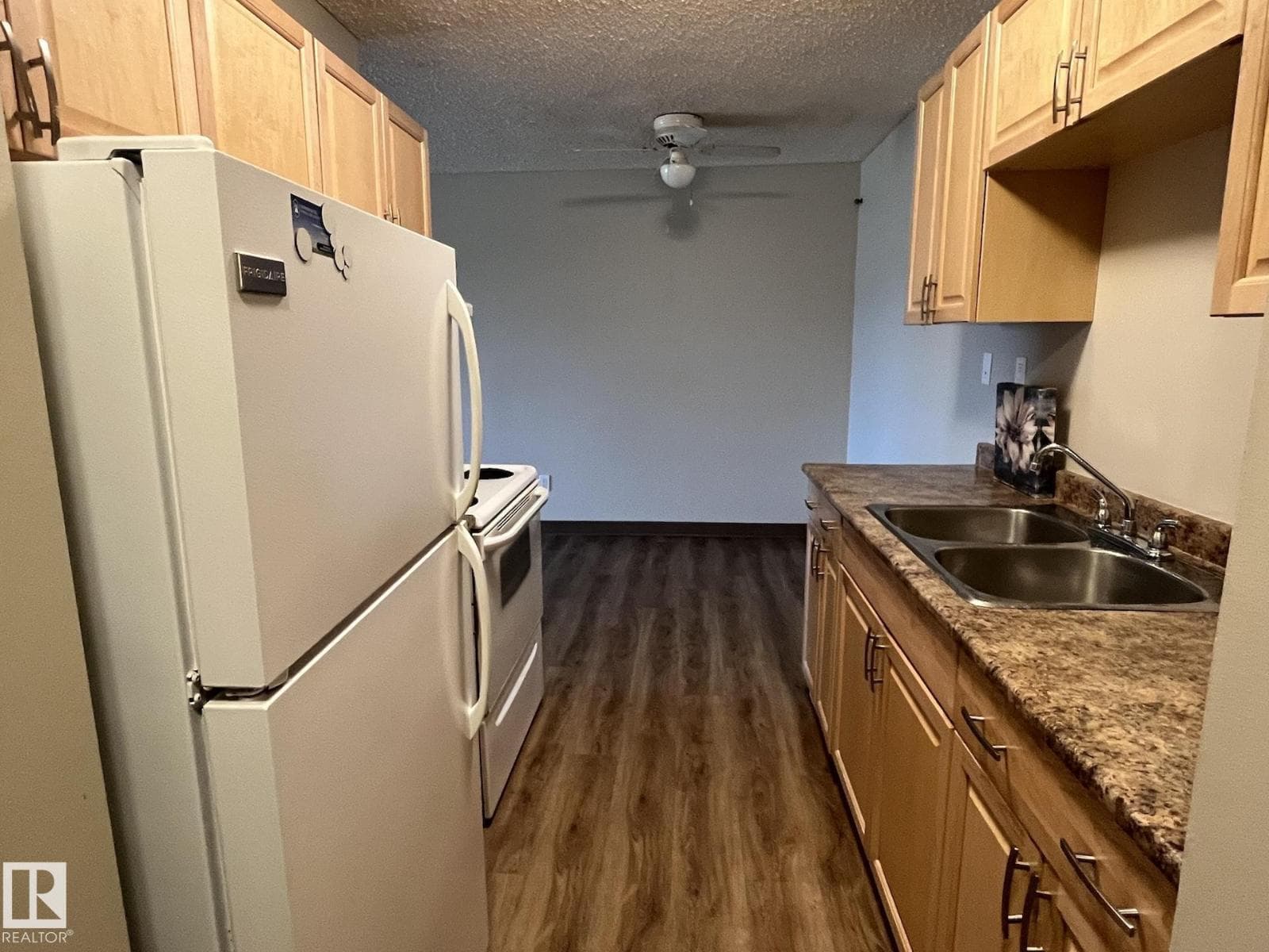 #205 51 BROWN ST — photo 5